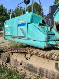 Buy Kobelco SK200-2 Used Excavator / 2 Buy Kobelco SK200-2 Used Excavator / 2