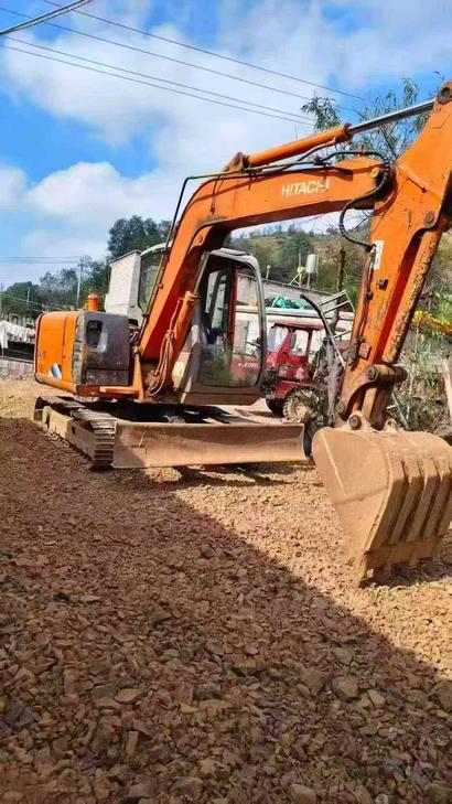 Buy Hitachi ZX60 Used Excavator / 1