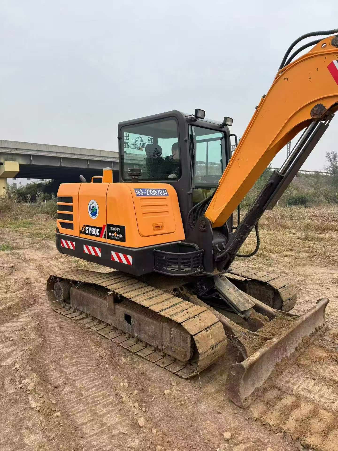Buy Sany SY60 Used Excavator / 4