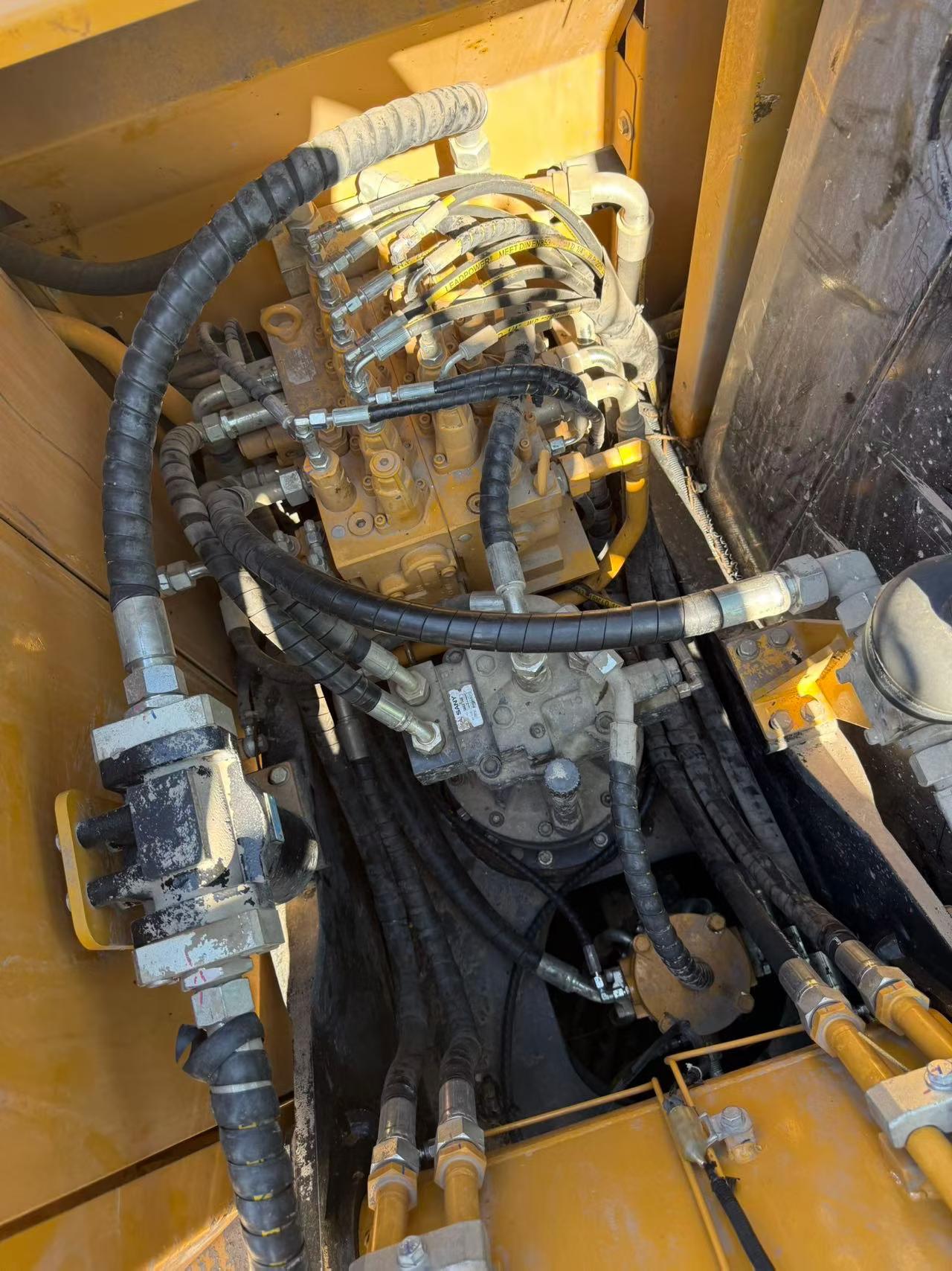 Buy Sany SY135 Used Excavator / 5