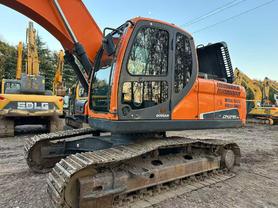 Buy Doosan DH200-3 Used Excavator / 2 Buy Doosan DH200-3 Used Excavator / 2