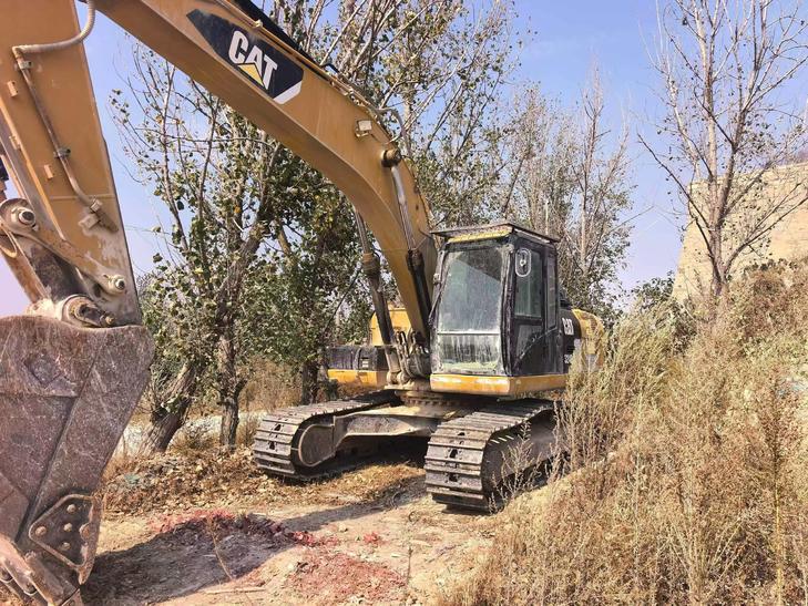 Buy Caterpillar 324D Used Excavator / 1