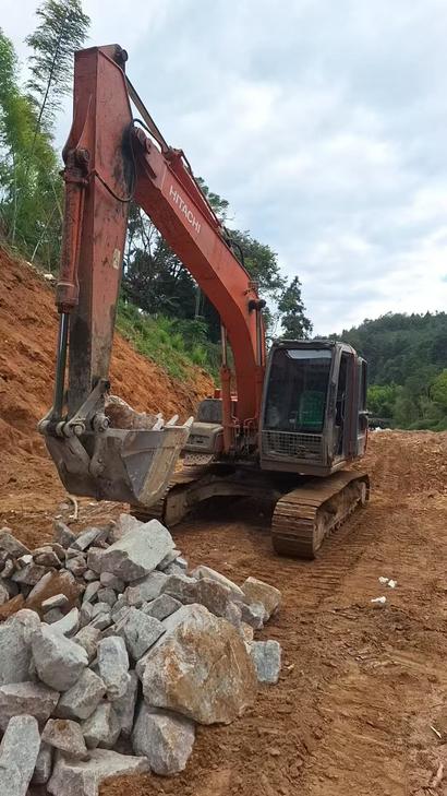 Buy Hitachi EX120-6 Used Excavator / 1