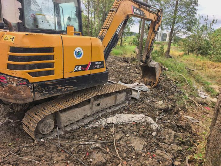 Buy Sany SY55 Used Excavator / 1