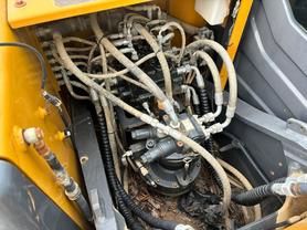 Buy XCMG XE135B Used Excavator / 4 Buy XCMG XE135B Used Excavator / 4