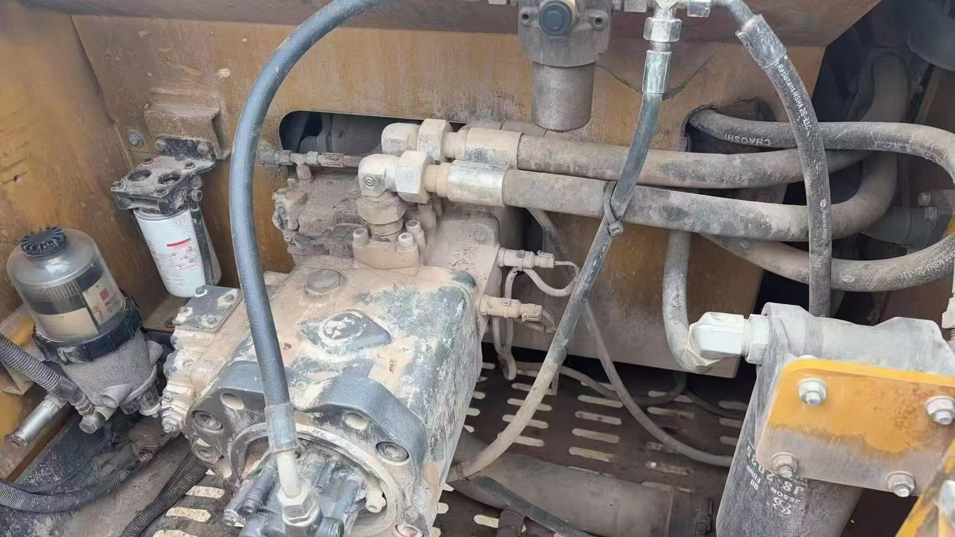 شراء حفارة XCMG XE335C مستعملة / 3