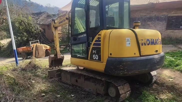 Buy Komatsu PC56-7 Used Excavator / 1
