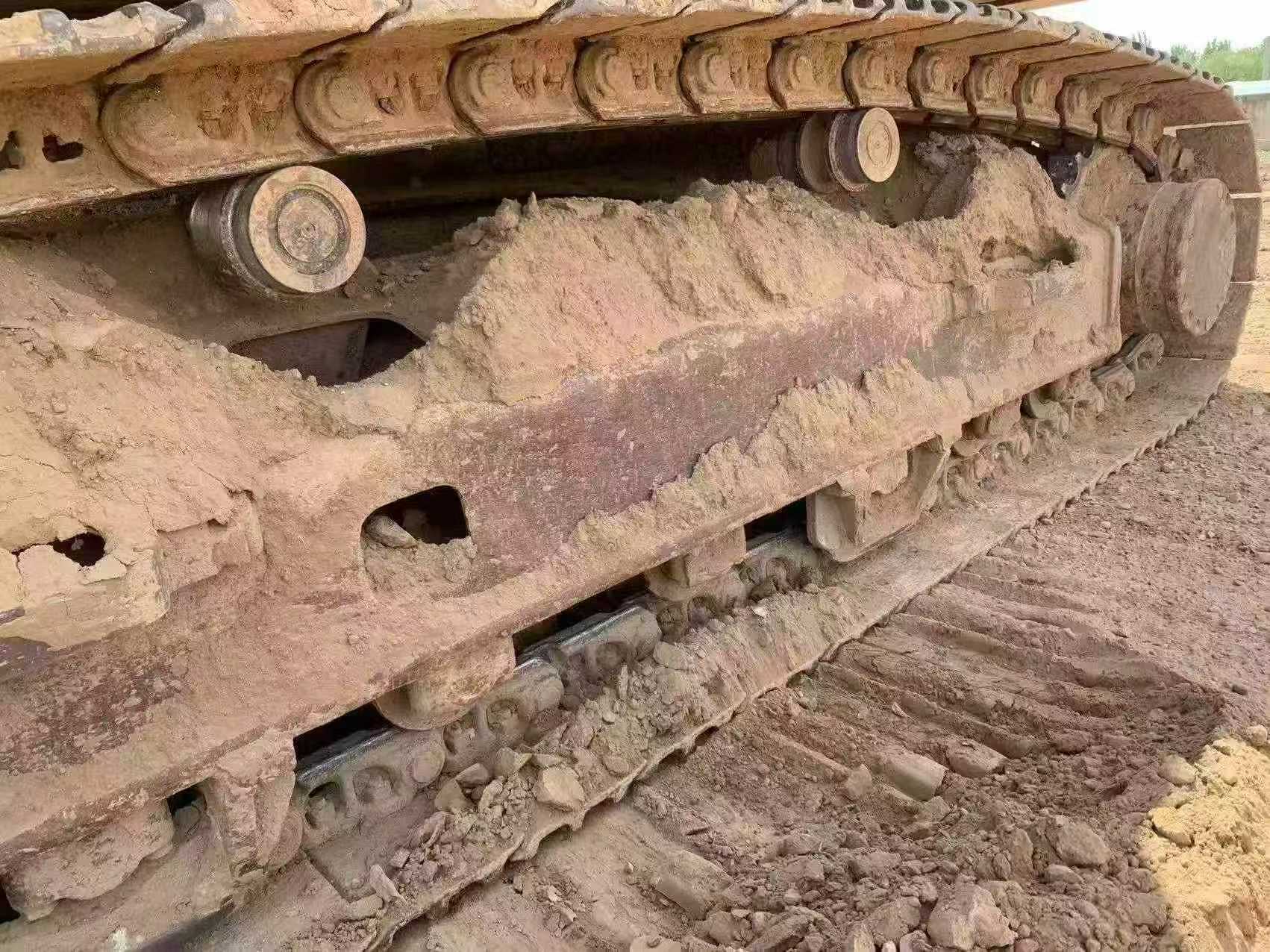 شراء حفارة Hitachi ZX270-3 مستعملة / 9