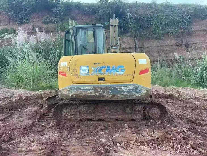 Buy XCMG XE75C Used Excavator / 1