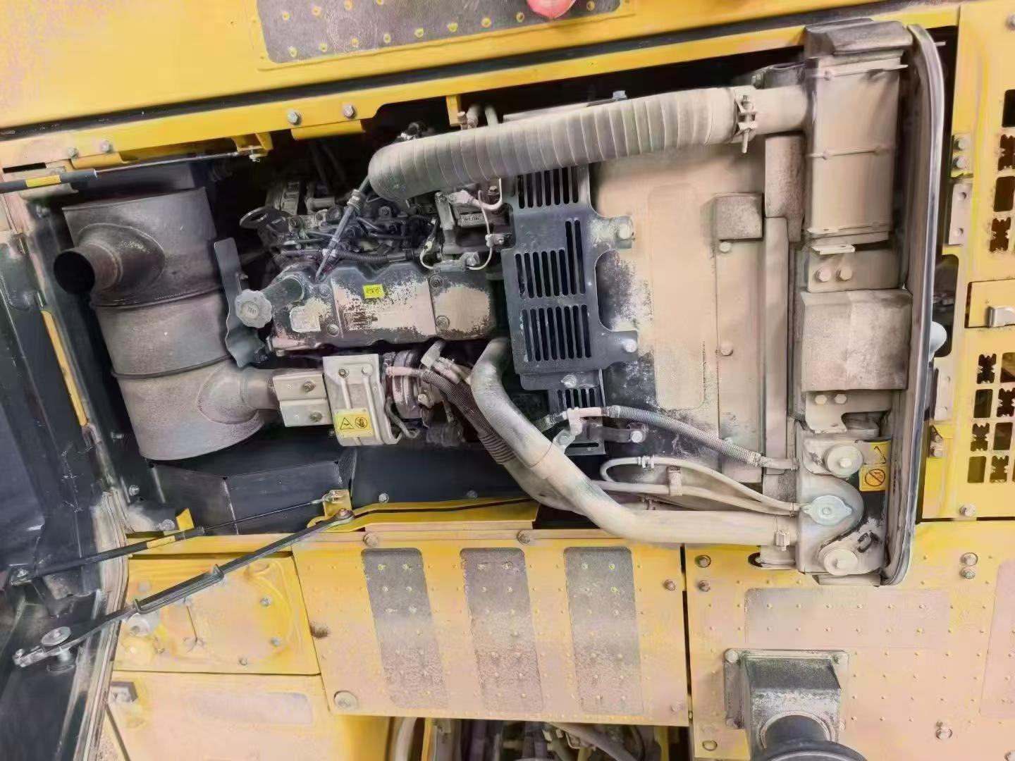Buy Komatsu PC200 Used Excavator / 4