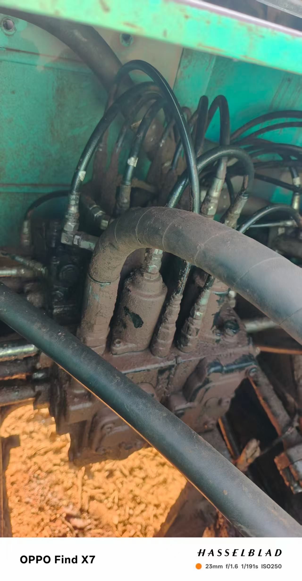 Buy Kobelco SK350-8 Used Excavator / 6