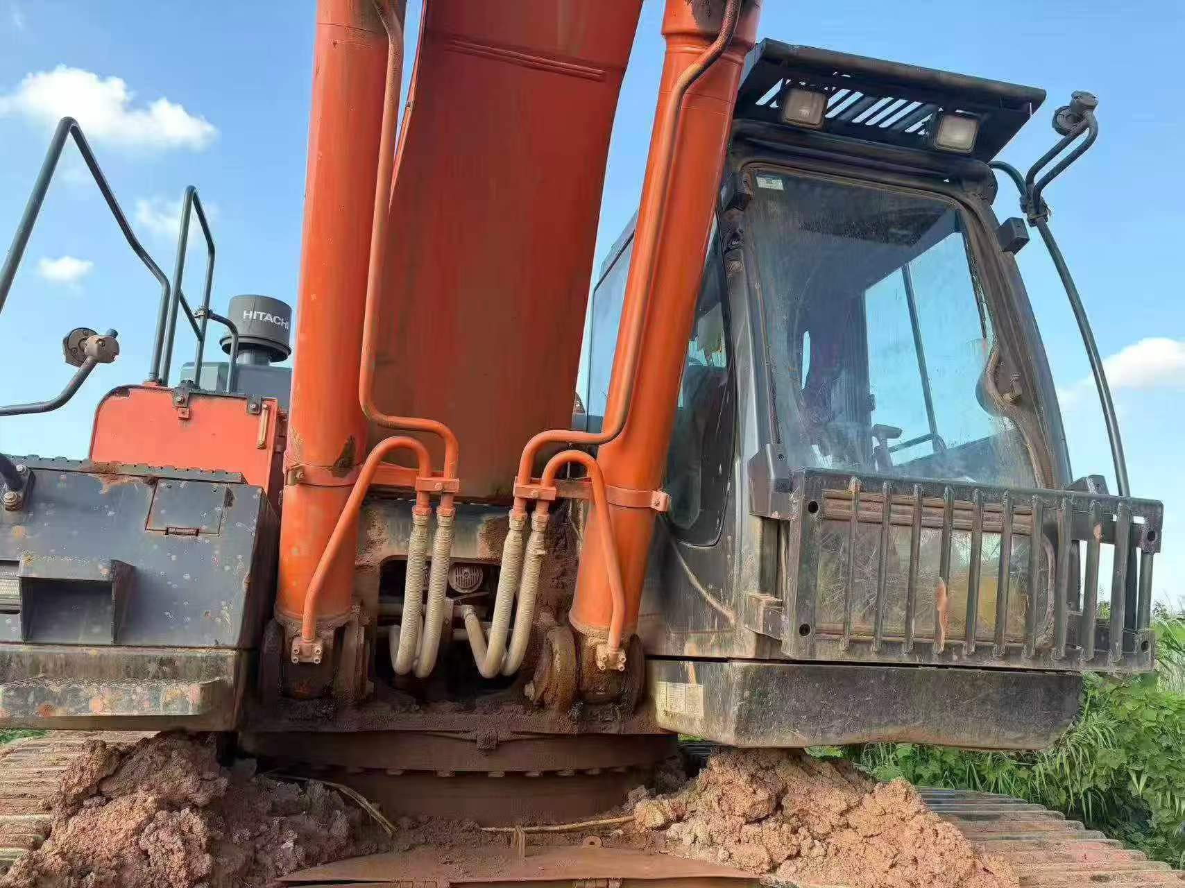 Buy Hitachi ZX490LCH-5A Used Excavator / 7
