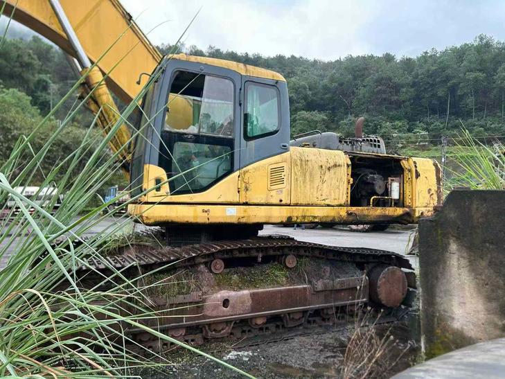 Buy Komatsu PC400-7 Used Excavator / 1