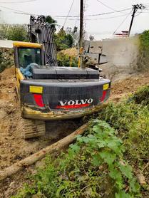 Buy Volvo EC200D Used Excavator / 3 Buy Volvo EC200D Used Excavator / 3