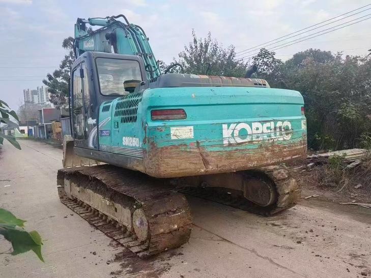 Buy Kobelco SK210 Used Excavator / 1