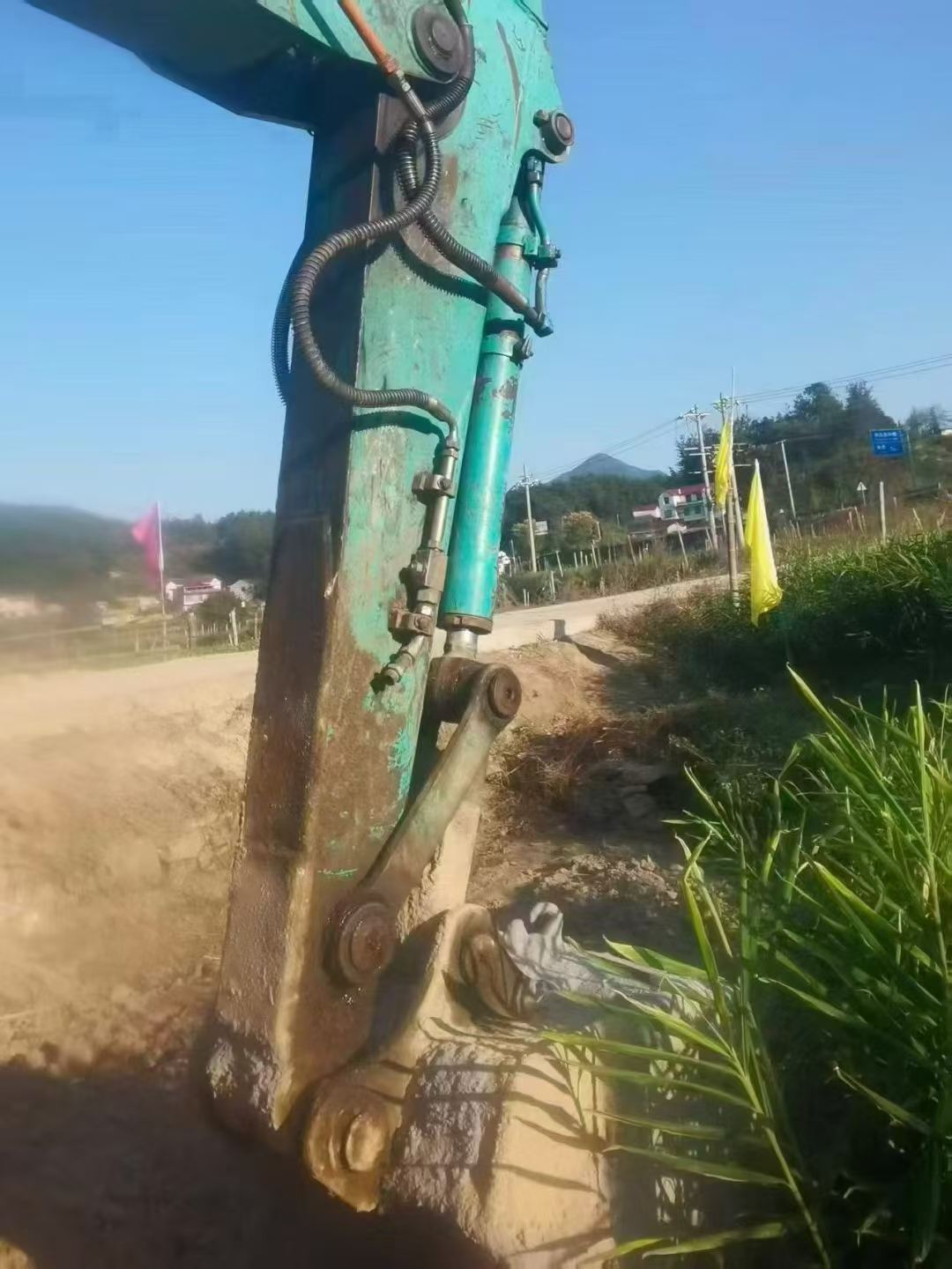 Buy Kobelco SK70SR Used Excavator / 3