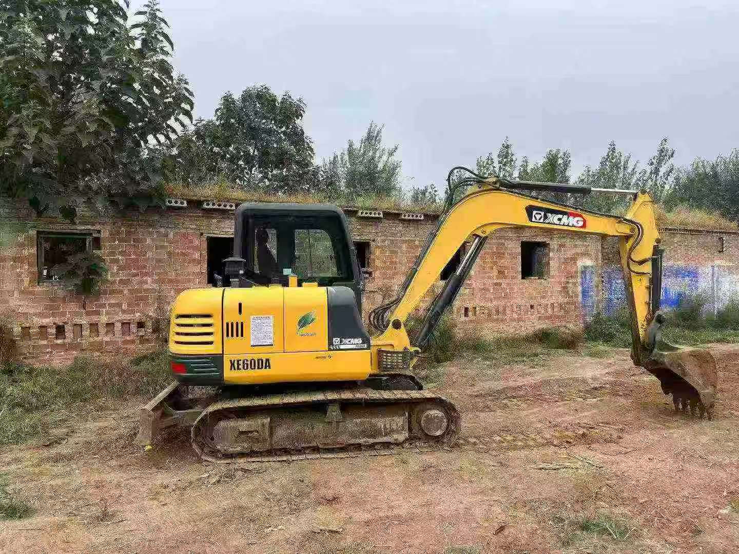 Buy XCMG XE60 Used Excavator / 3