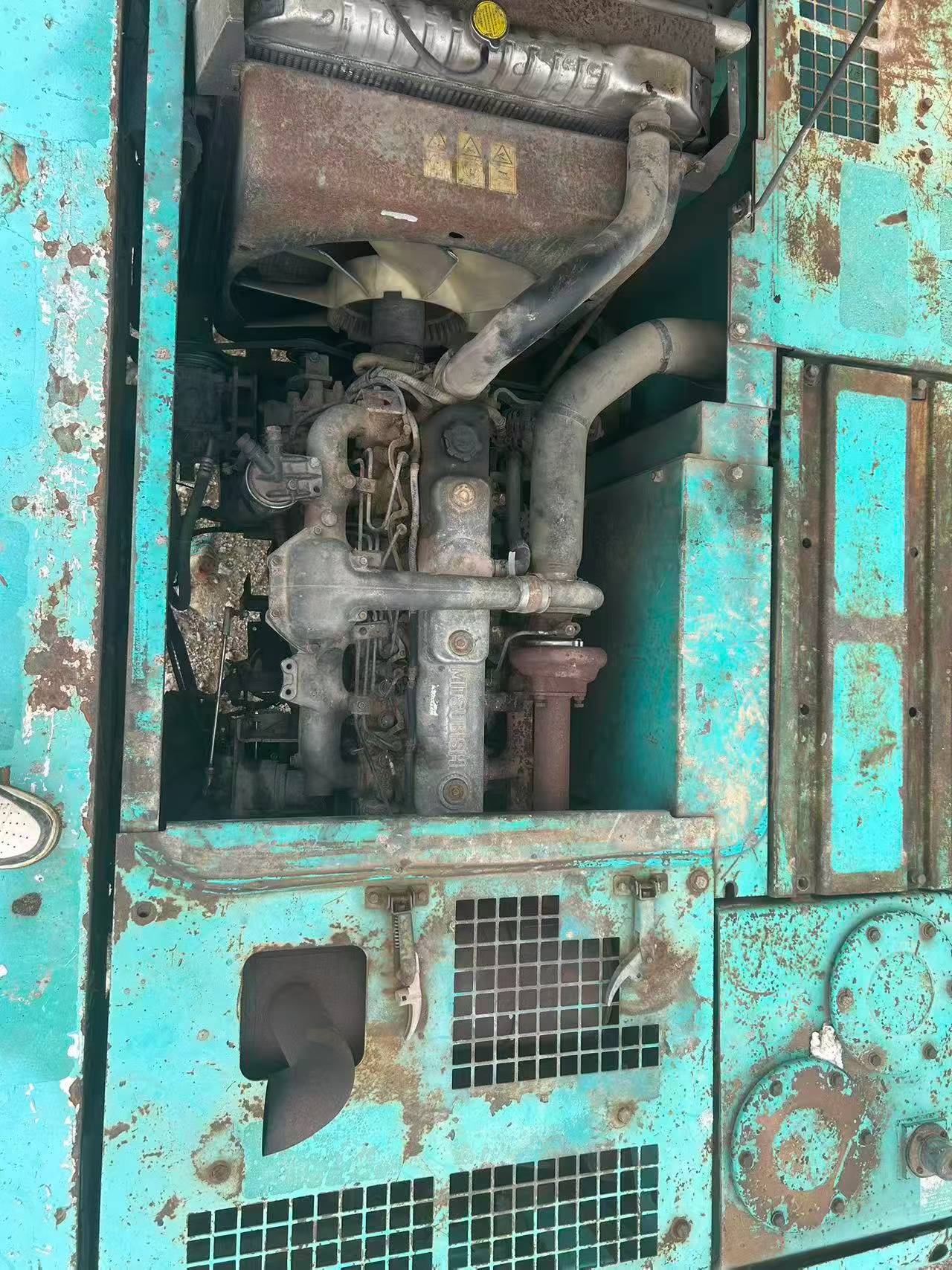 Buy Kobelco SK200-2 Used Excavator / 4