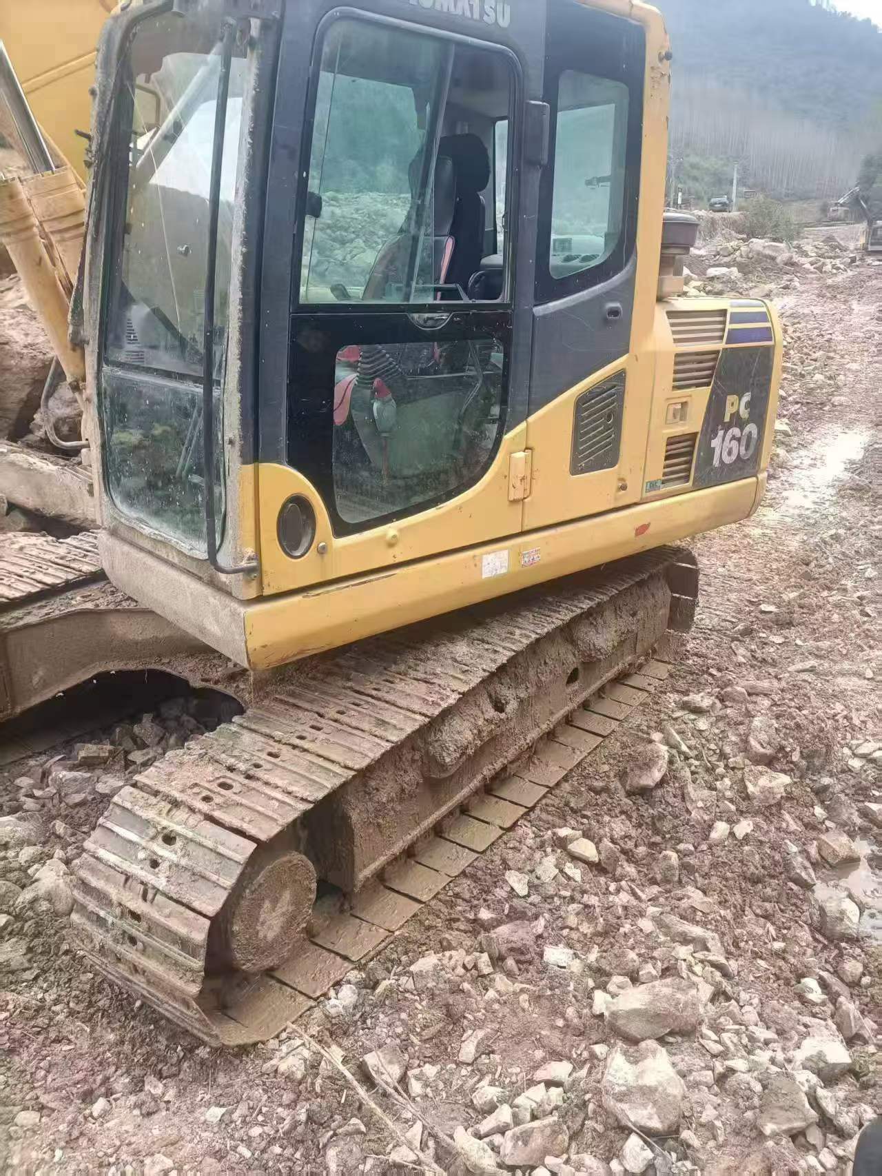 Buy Komatsu PC130 Used Excavator / 2