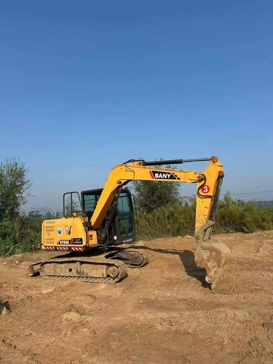 Buy Sany SY65C Used Excavator / 1