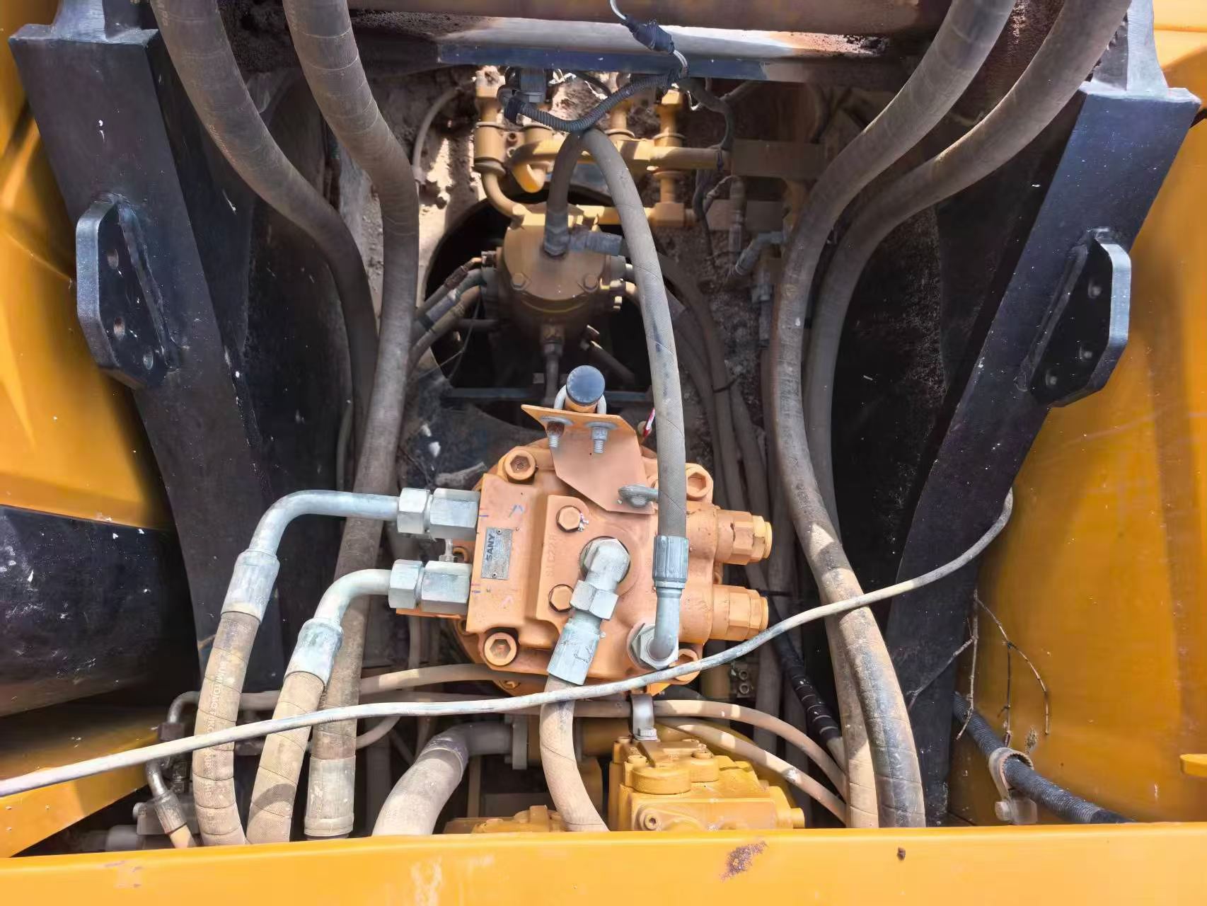 Buy Sany SY205C Used Excavator / 5