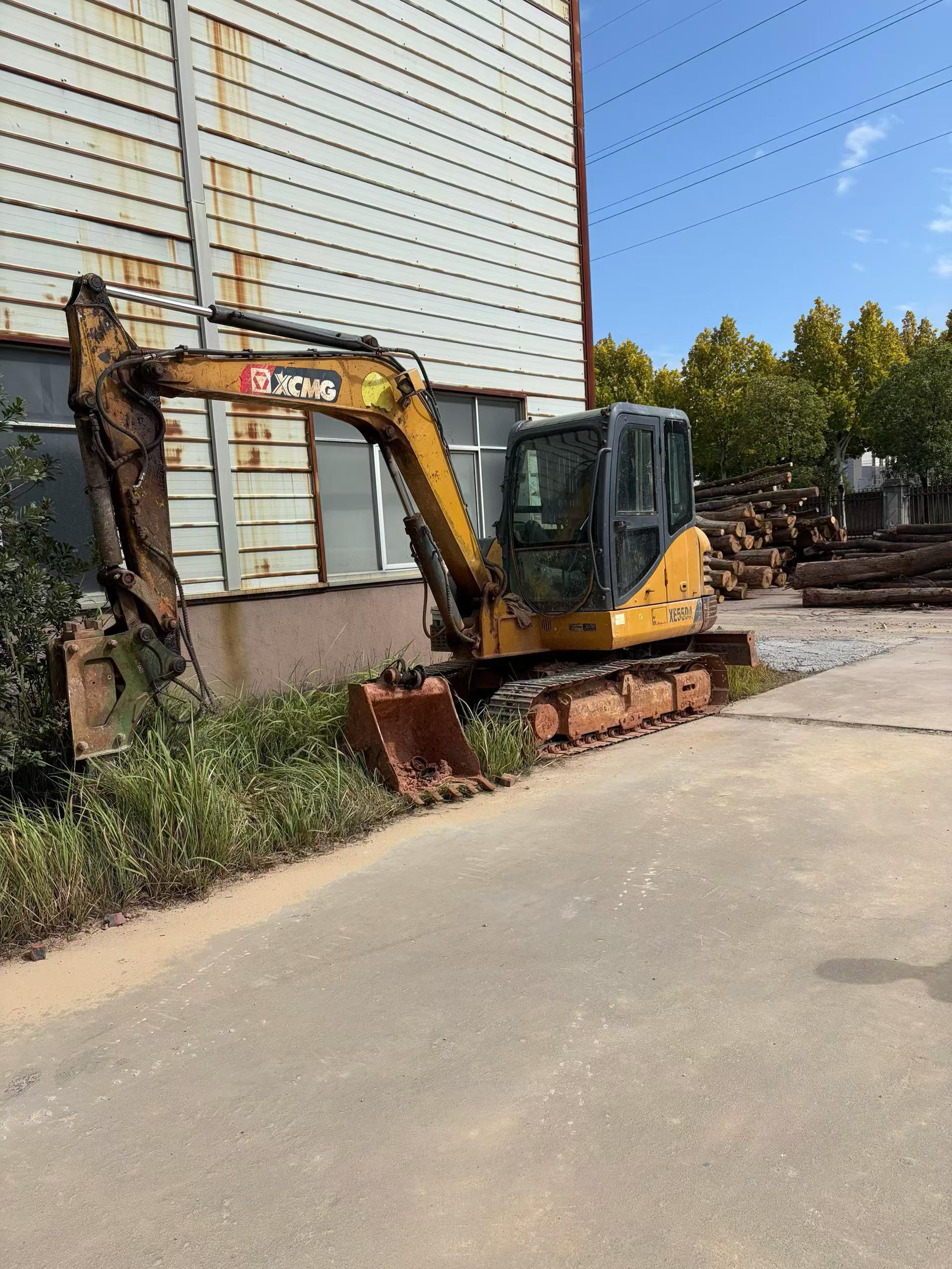 Buy XCMG XE55D Used Excavator / 2