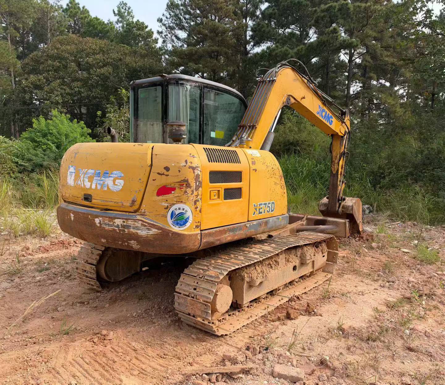 Buy XCMG XE75C Used Excavator / 3