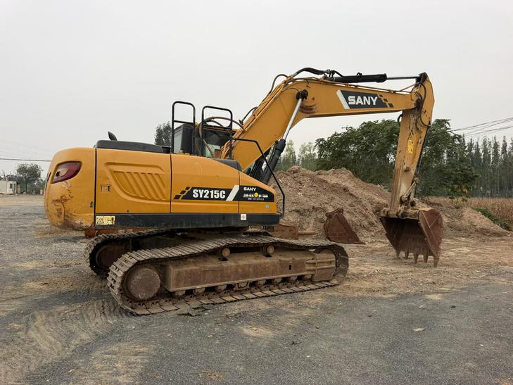 Buy Sany SY215C Used Excavator / 1