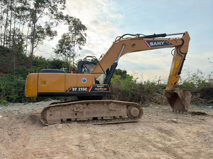 Buy Sany SY215C-8 Used Excavator / 1