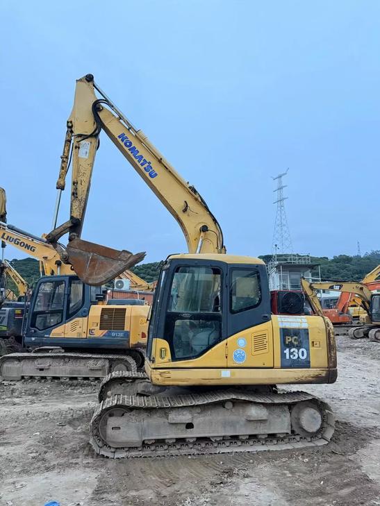 Buy Komatsu PC130-7 Used Excavator / 1