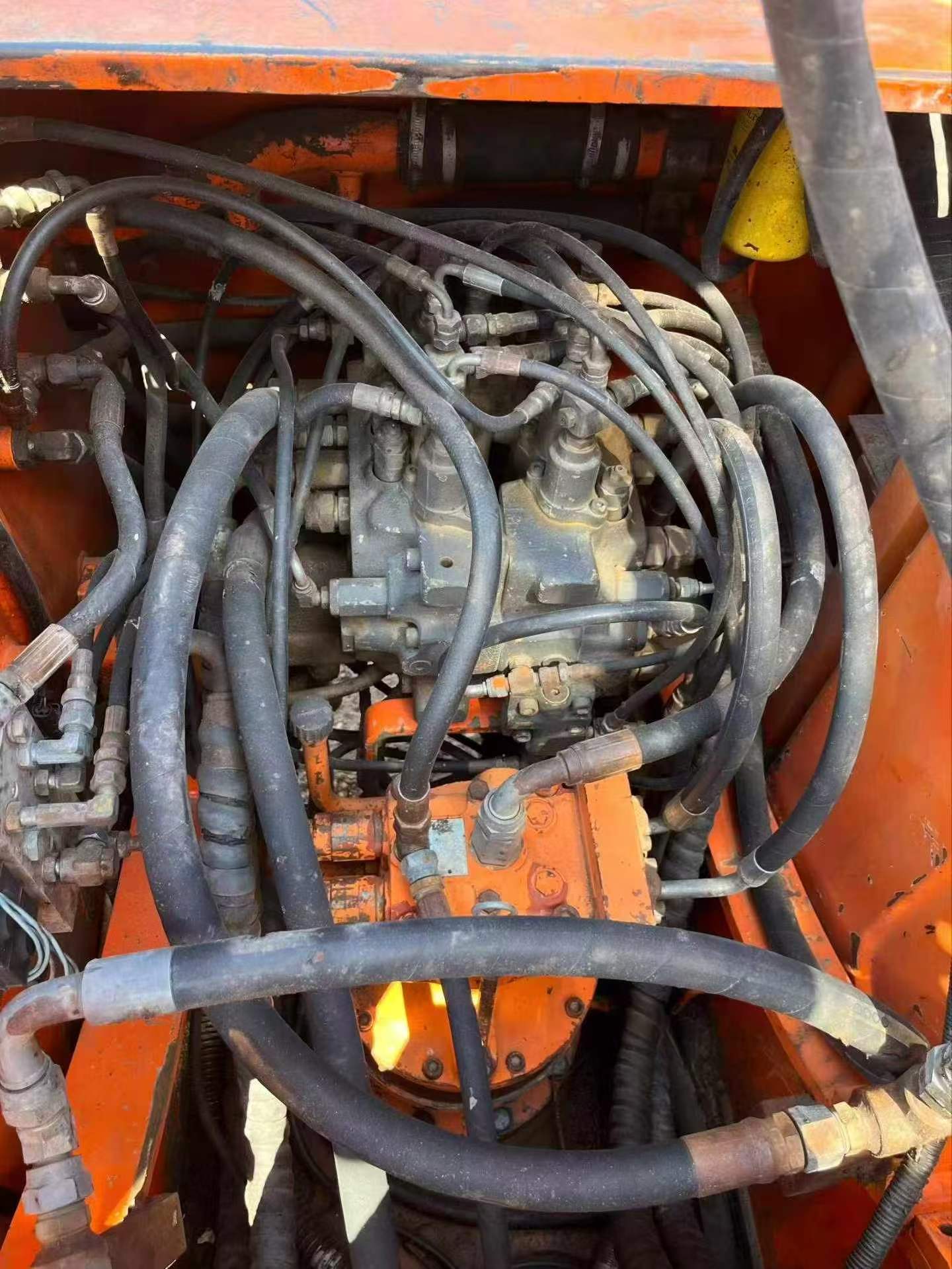 Compre Excavadora Doosan DH150-7 Usada / 7