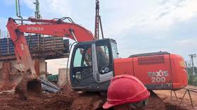 Buy Hitachi EX200-3 Used Excavator / 3 Buy Hitachi EX200-3 Used Excavator / 3