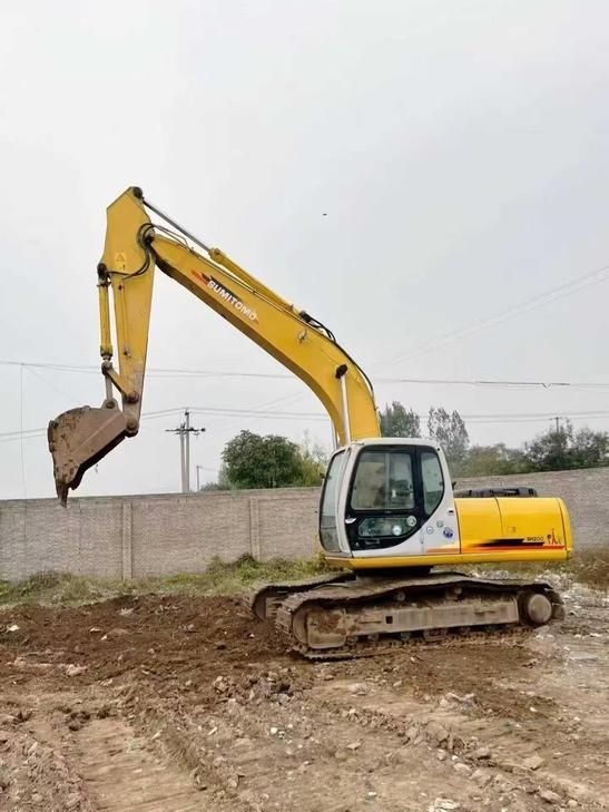 Buy Sumitomo SH200-3 Used Excavator / 1