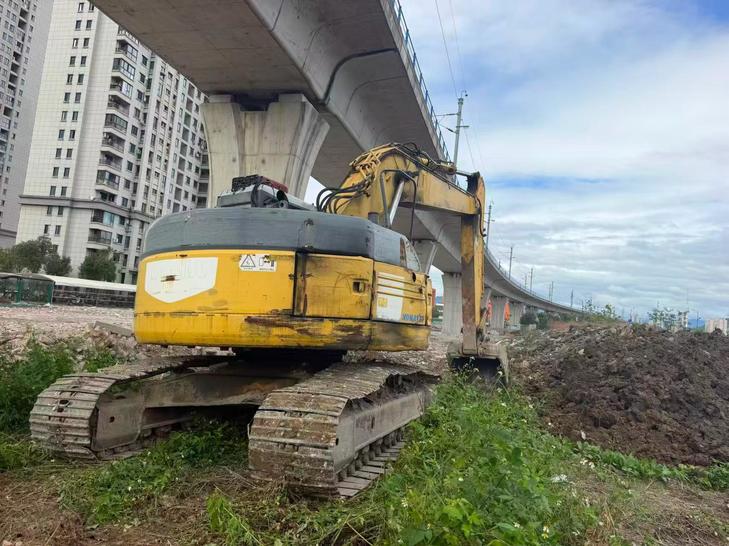 Buy Komatsu PC228US-1 Used Excavator / 1