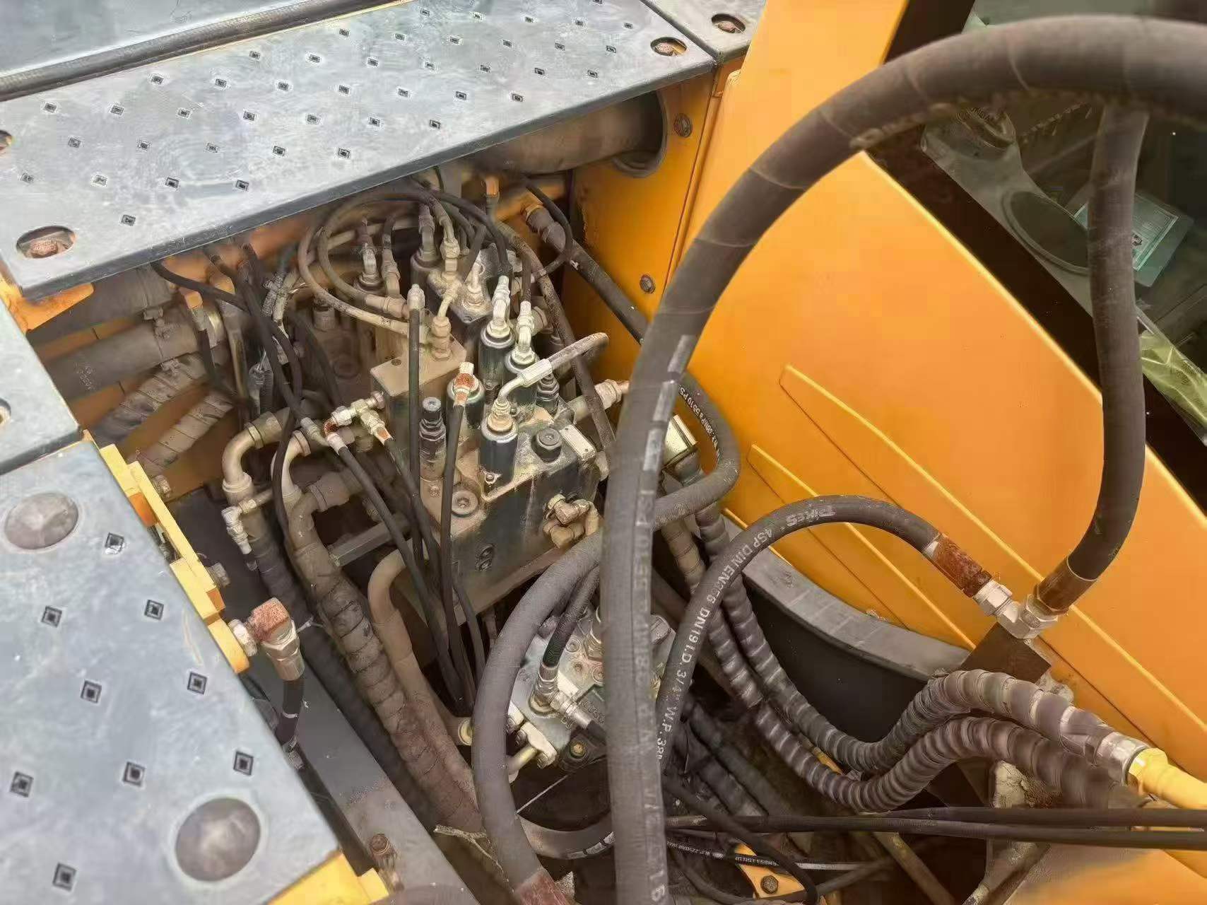 Buy Hyundai R150-7 Used Excavator / 6