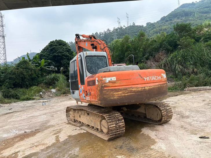 Buy Hitachi EX120-6 Used Excavator / 1