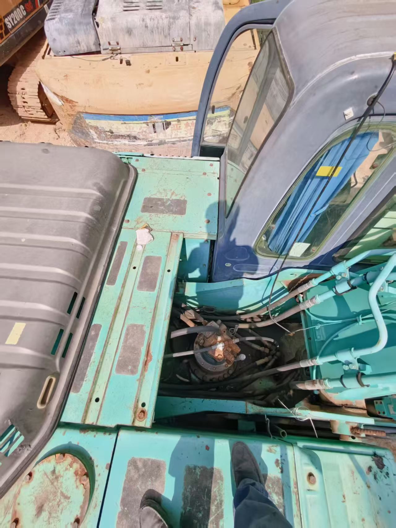 Buy Kobelco SK200-11 Used Excavator / 7