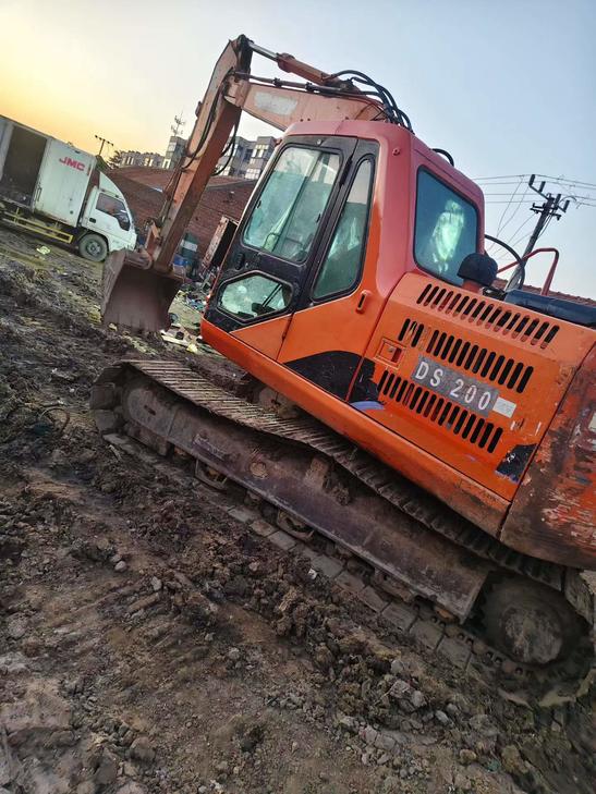 Buy Doosan DH150 Used Excavator / 1