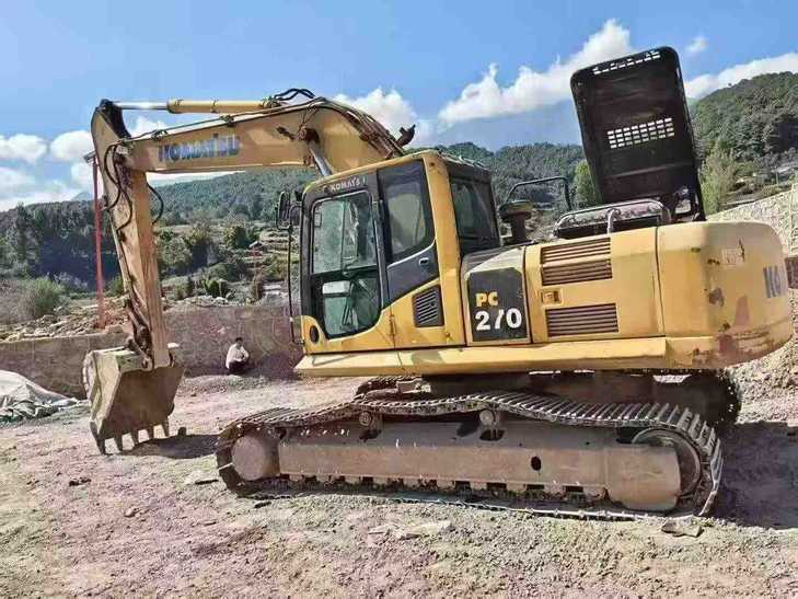 Buy Komatsu PC240-6 Used Excavator / 1