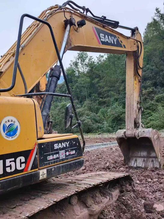 Buy Sany SY200C Used Excavator / 1