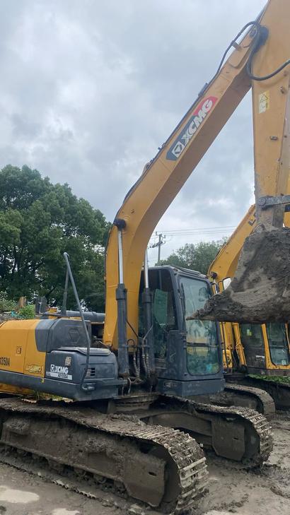 Buy XCMG XE135B Used Excavator / 1
