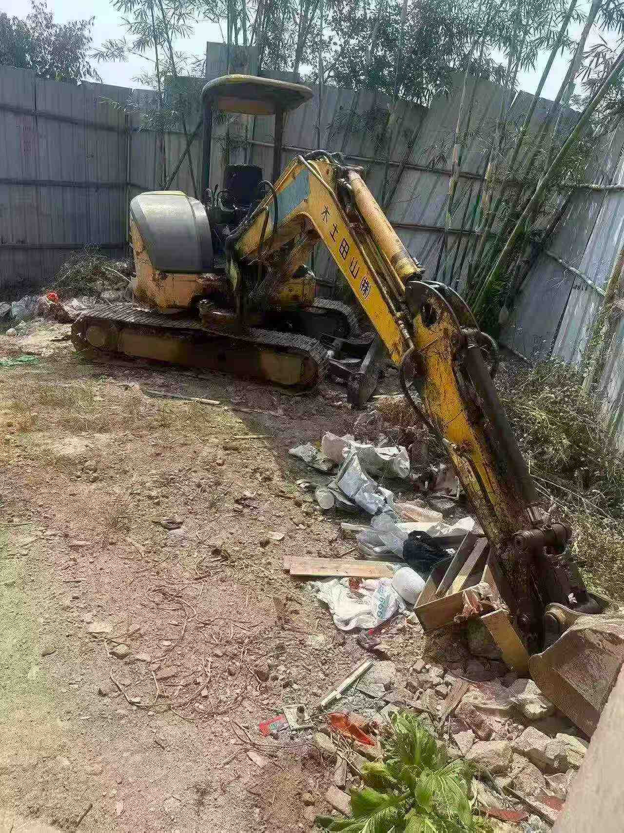 Buy Komatsu PC40-2 Used Excavator / 2