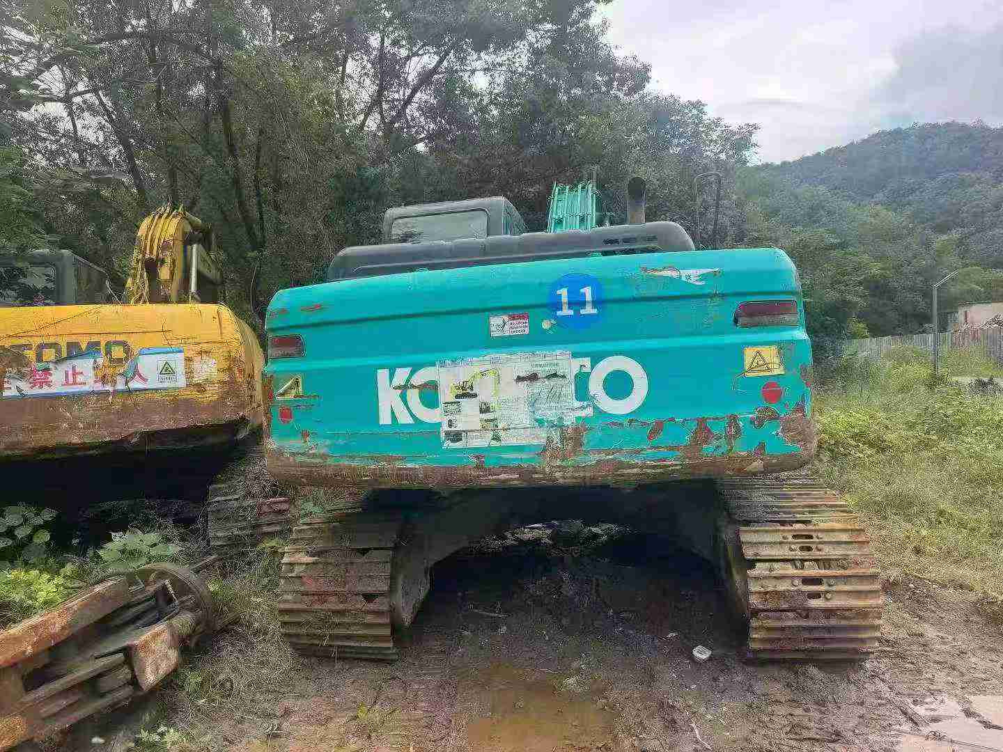 Buy Kobelco SK210 Used Excavator / 3