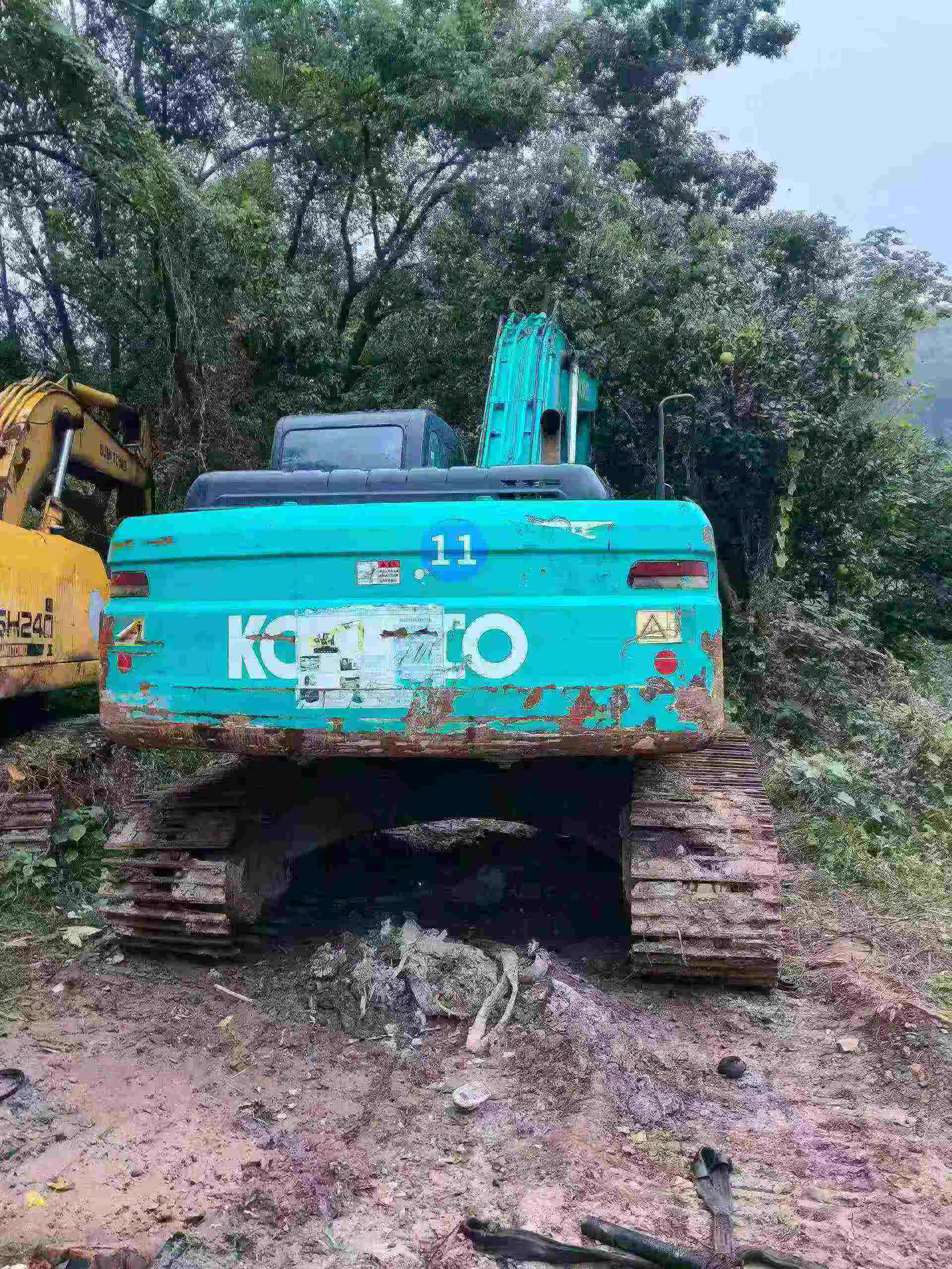 Buy Kobelco SK210 Used Excavator / 5