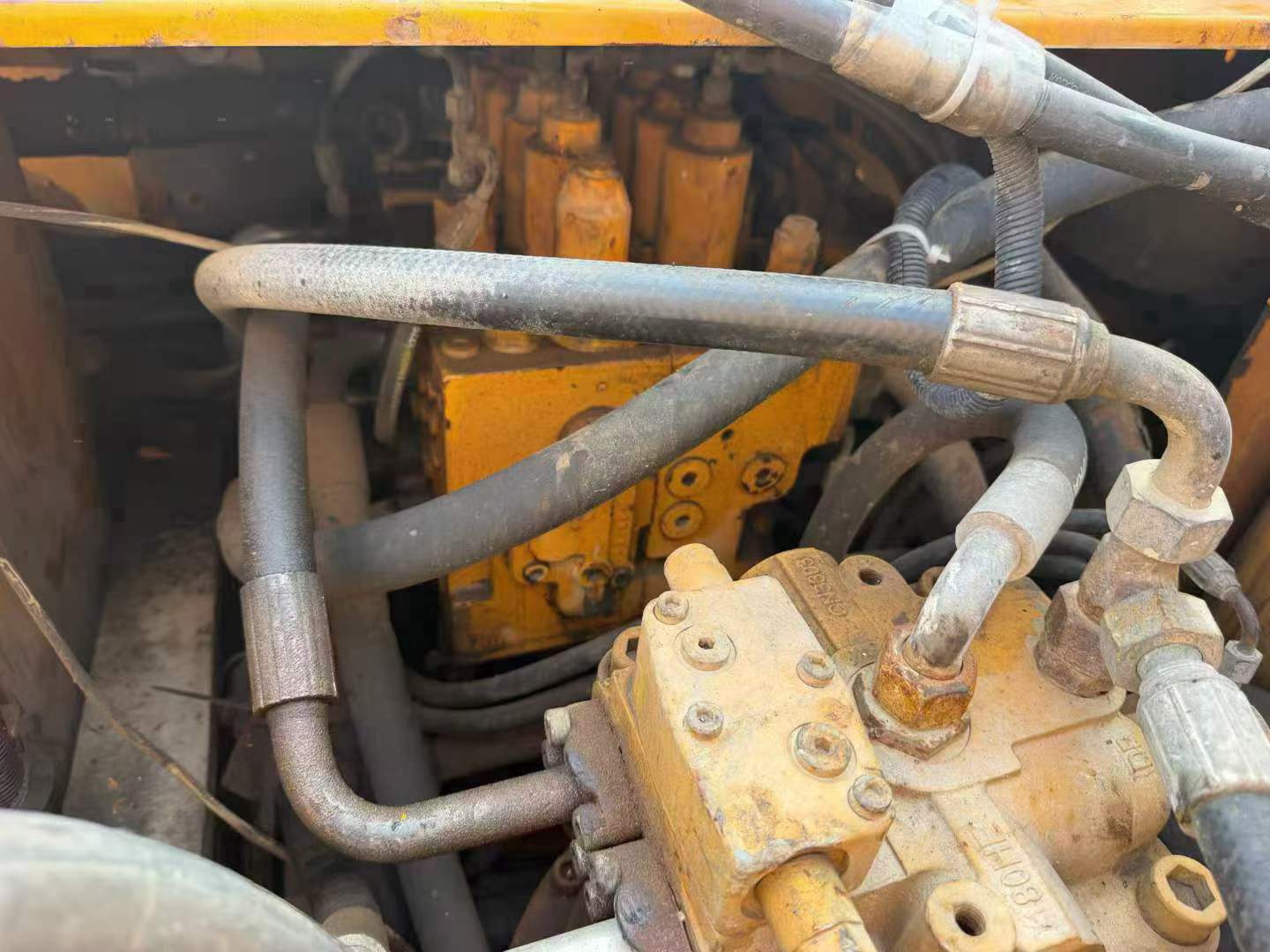 Buy Sany SY215C-8 Used Excavator / 9