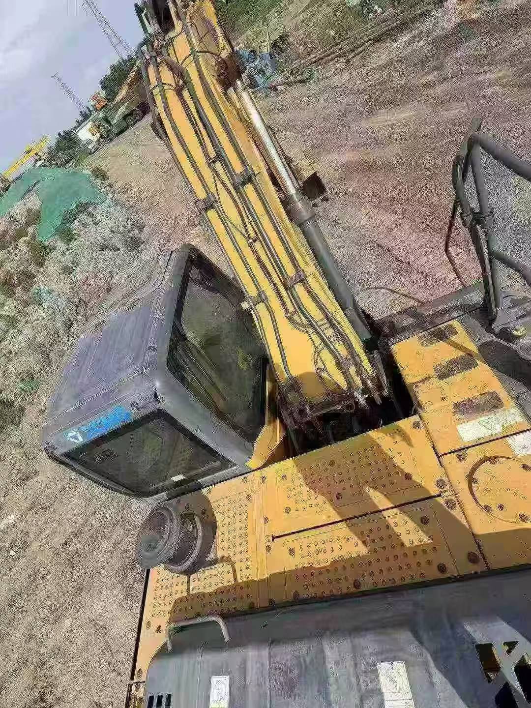 Buy XCMG XE200 Used Excavator / 7