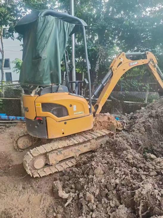 Buy XCMG XE17U Used Excavator / 1