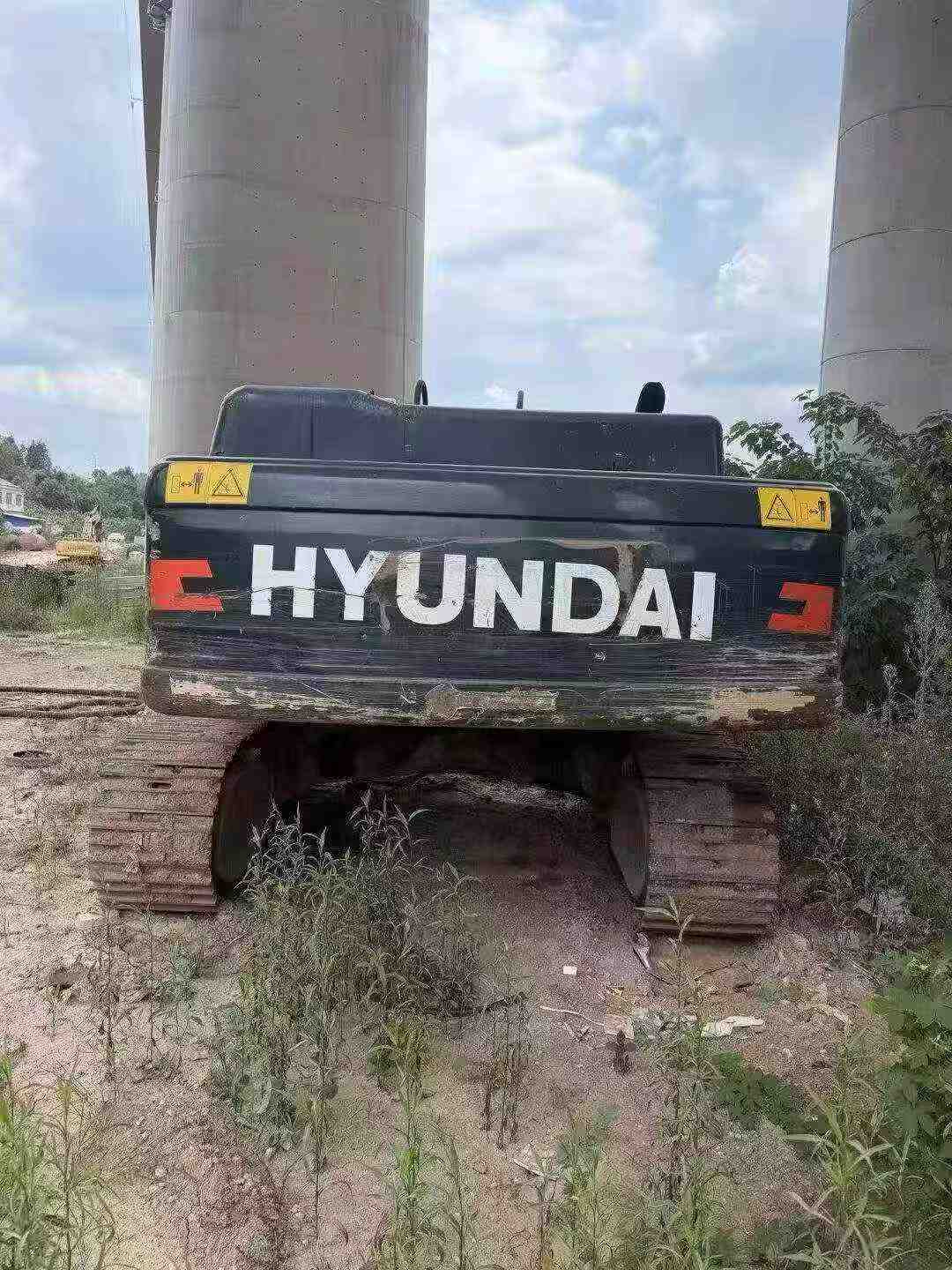 Buy Hyundai R350LVS Used Excavator / 2