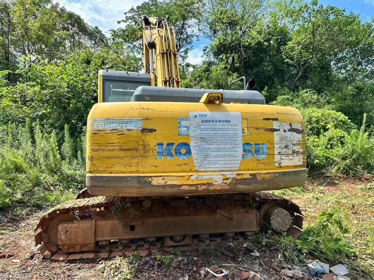 Buy Komatsu PC200-8 Used Excavator / 1