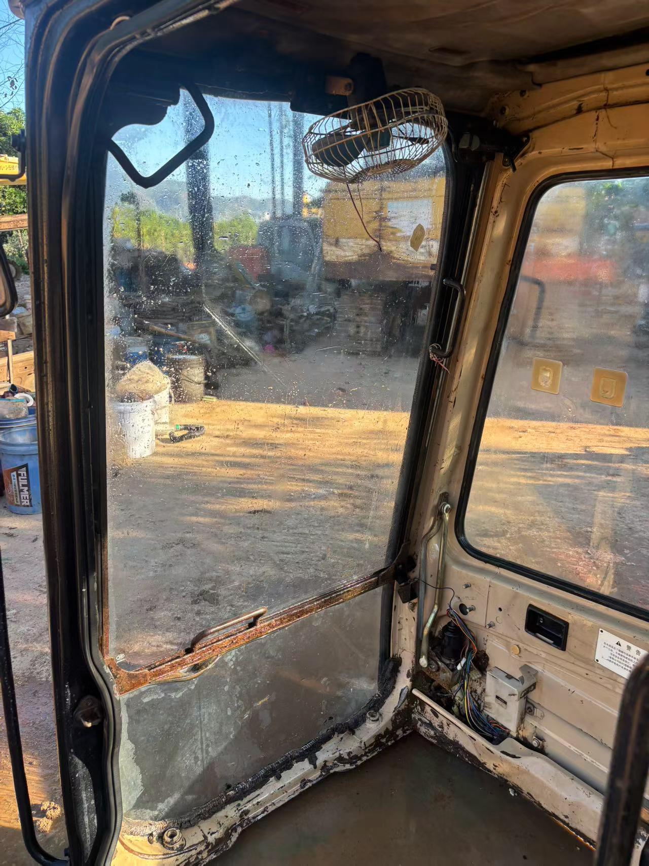 Buy Caterpillar Used Excavator / 4